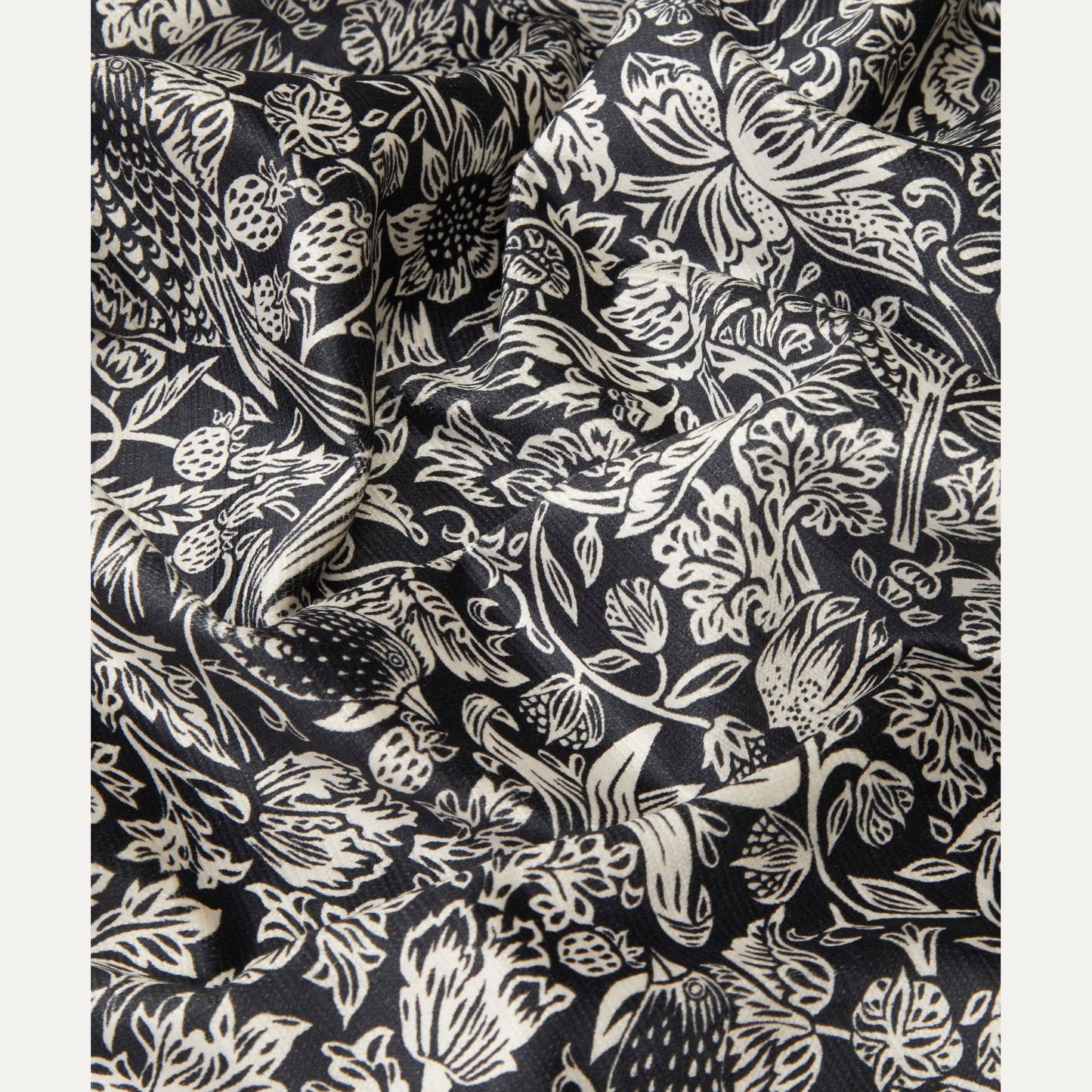 Kangas Strawberry Meadowfield Vintage Velvet