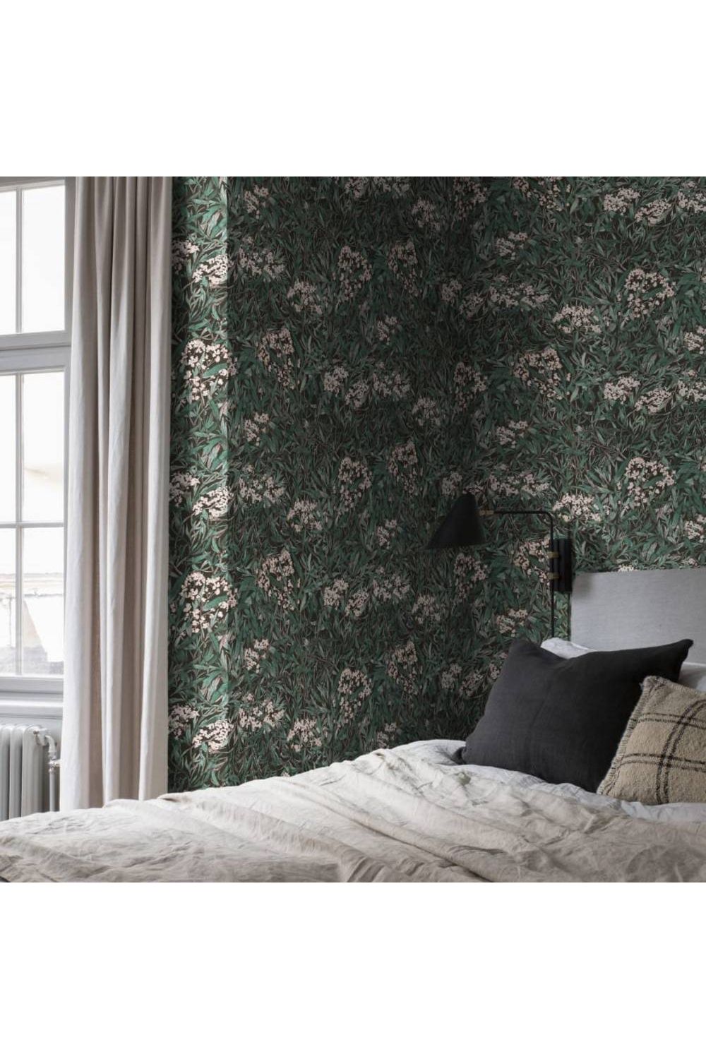 Tapetti Malin, Black