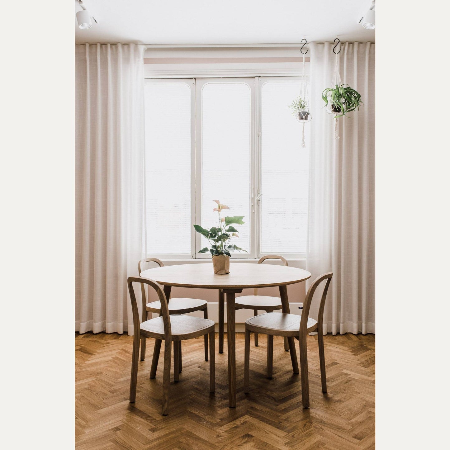 Sisustuskonsultaatio Helsingin myymälässä