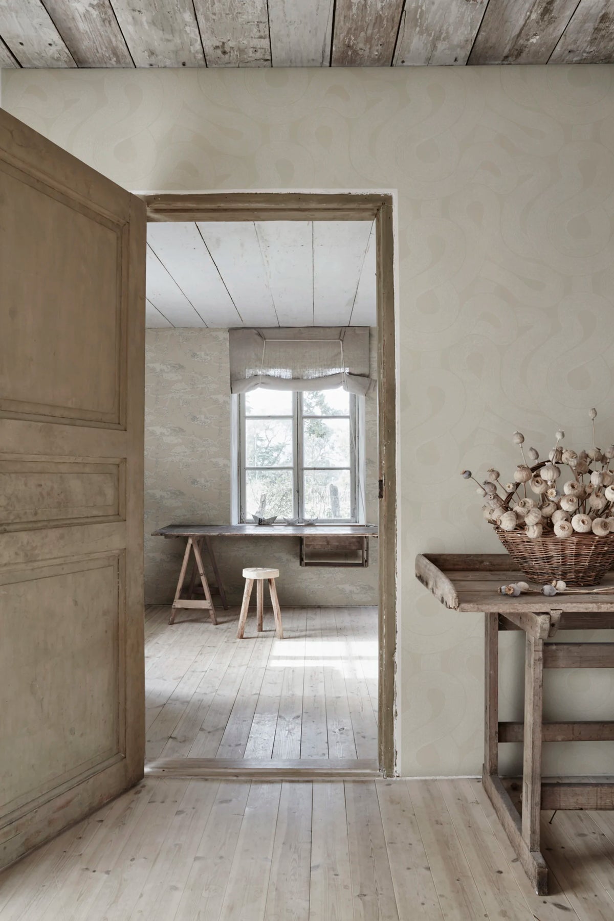 Tapetti Zen, Gray