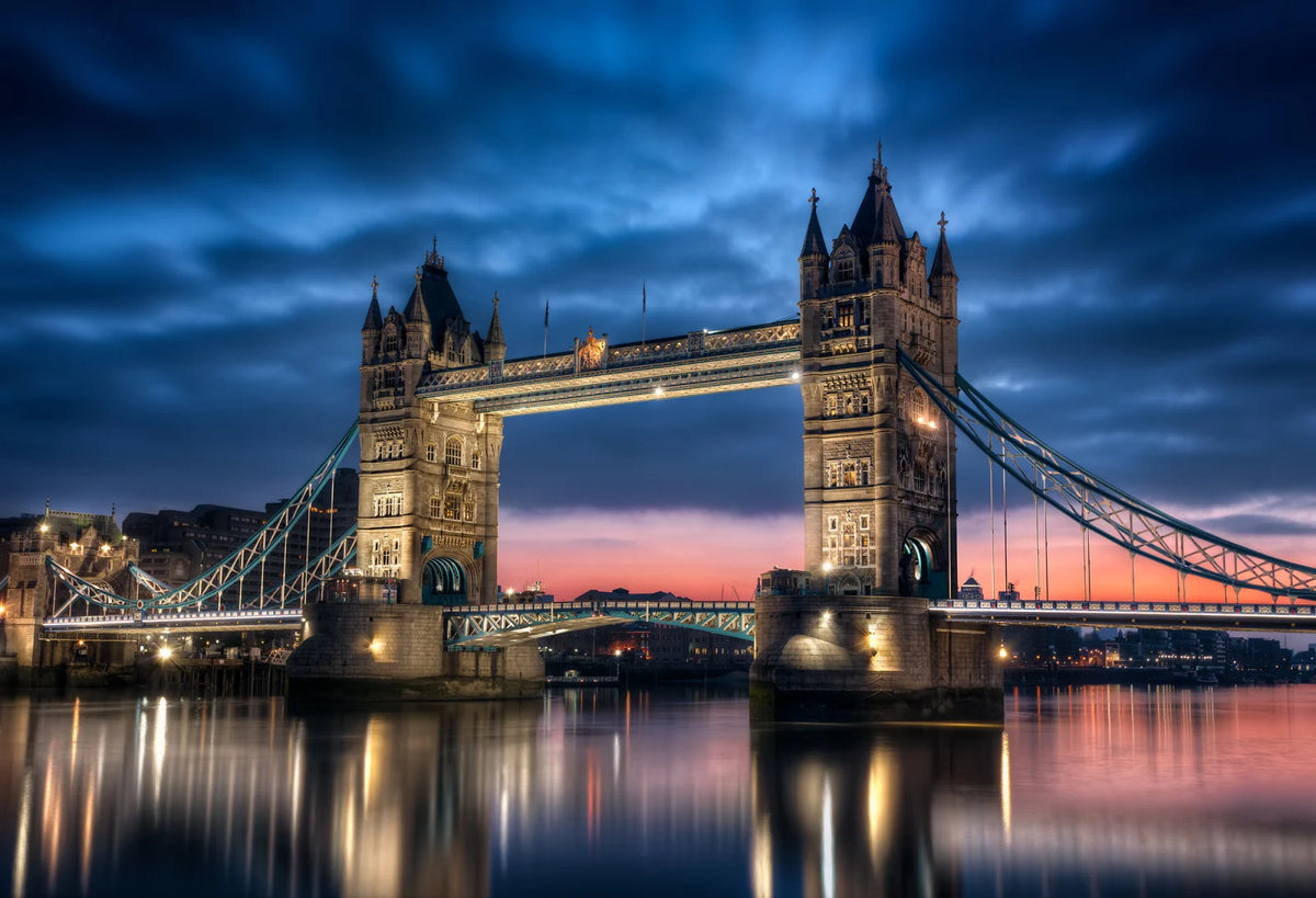 Tapetti Tower Bridge