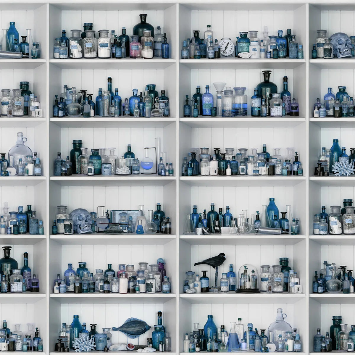 Tapetti Cabinet of Curios, Sapphire