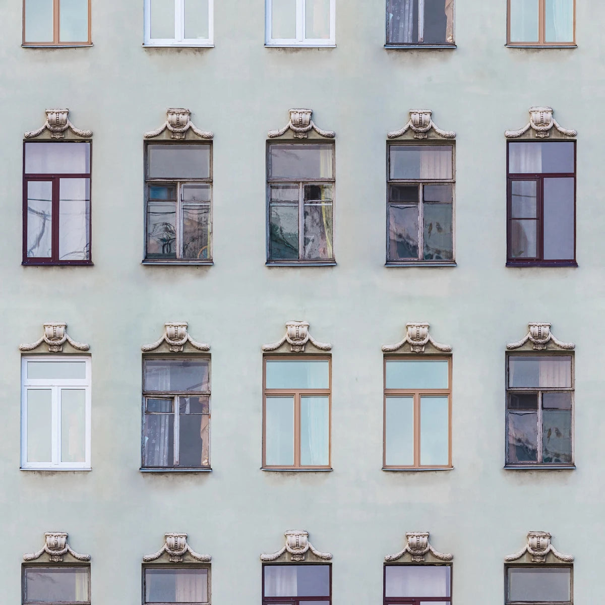 Tapetti Window Row