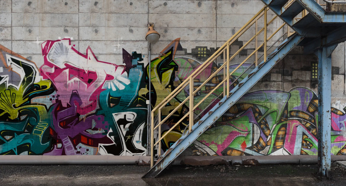 Tapetti Stairway Graffiti