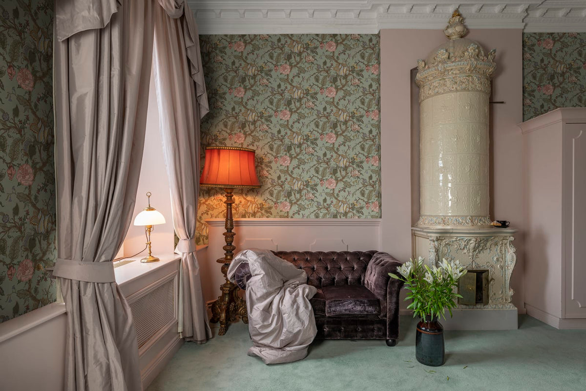 Tapetti Carnaby, Fern