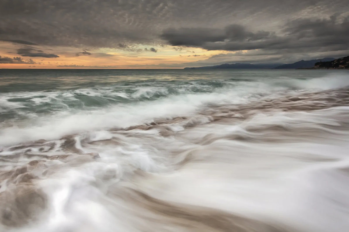 Tapetti Dramatic Waves