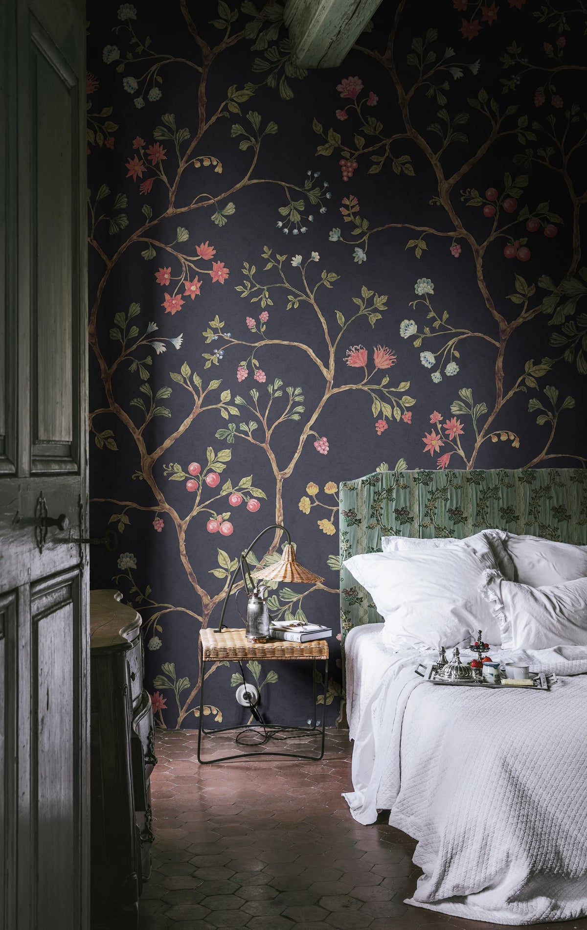 Tapetti Song Tree, Lush
