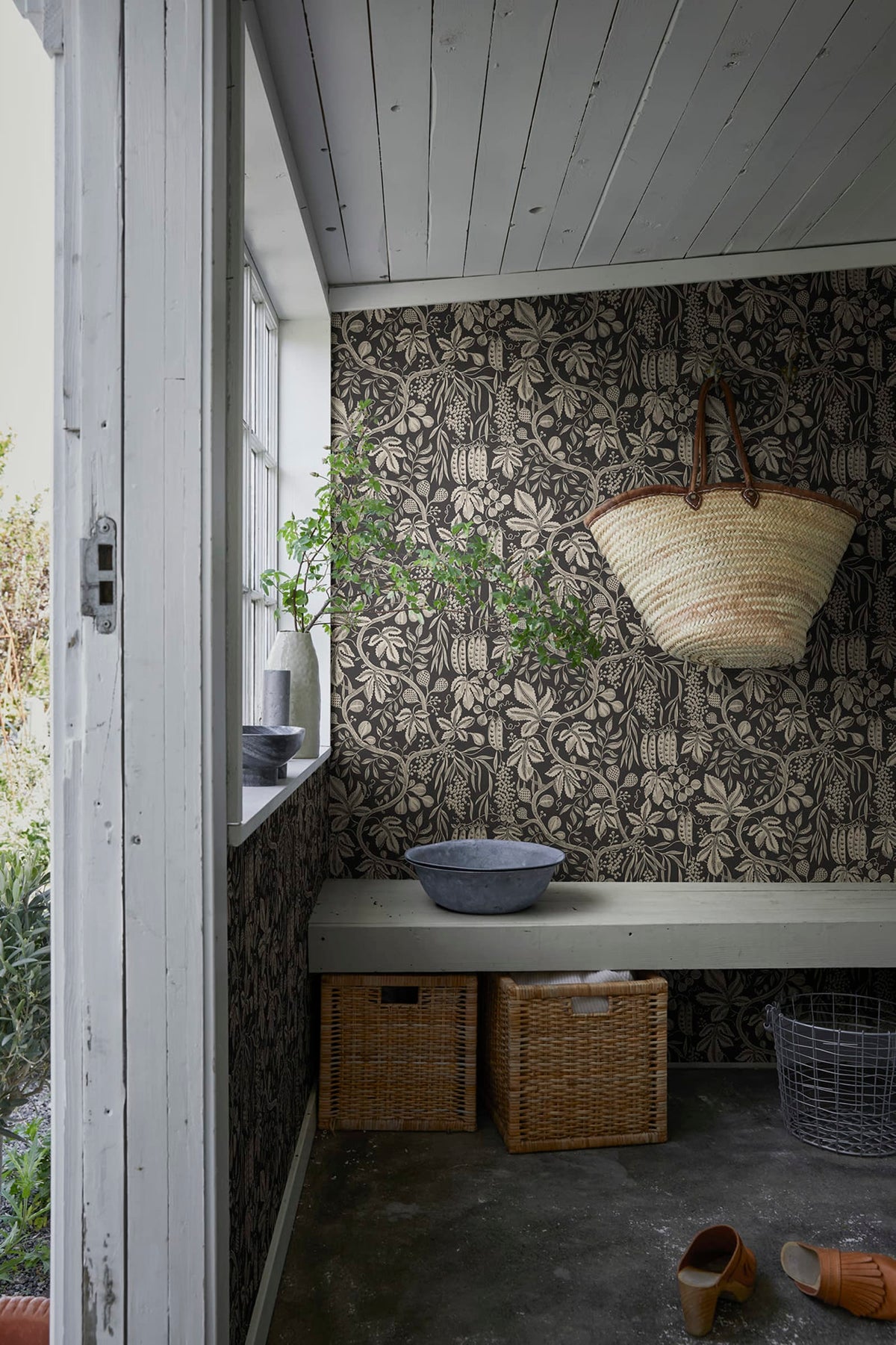 Tapetti Fig Garden, Charcoal