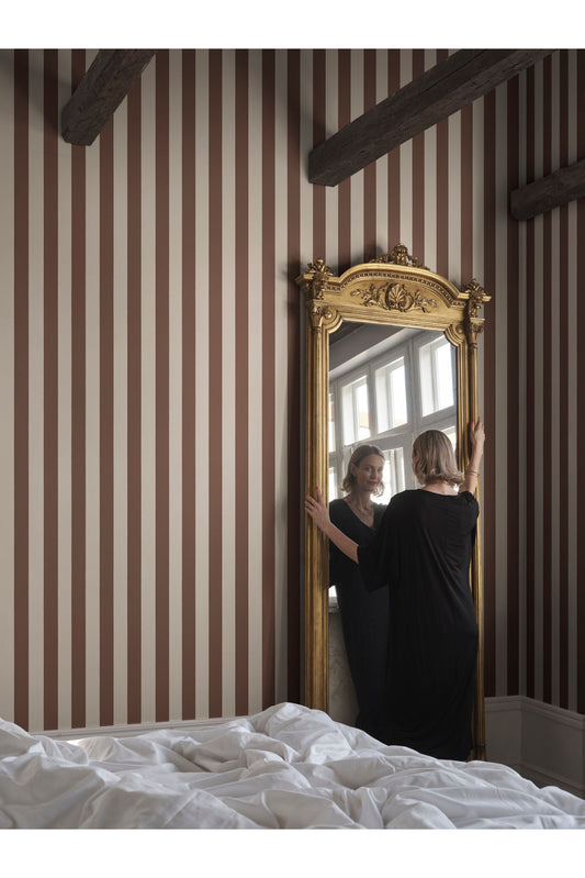 Tapetti Sam, Burgundy