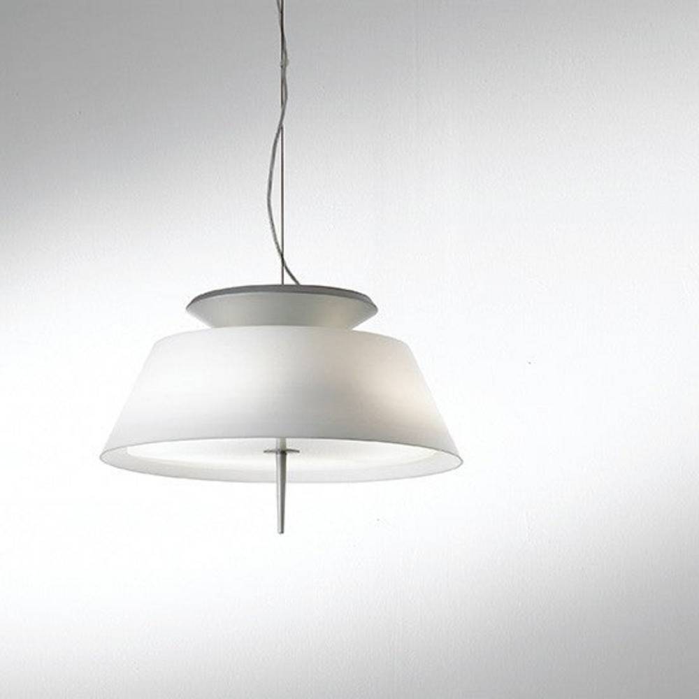 Kattovalaisin Julia S