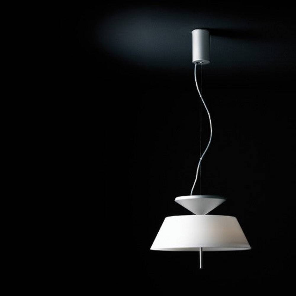 Kattovalaisin Julia S